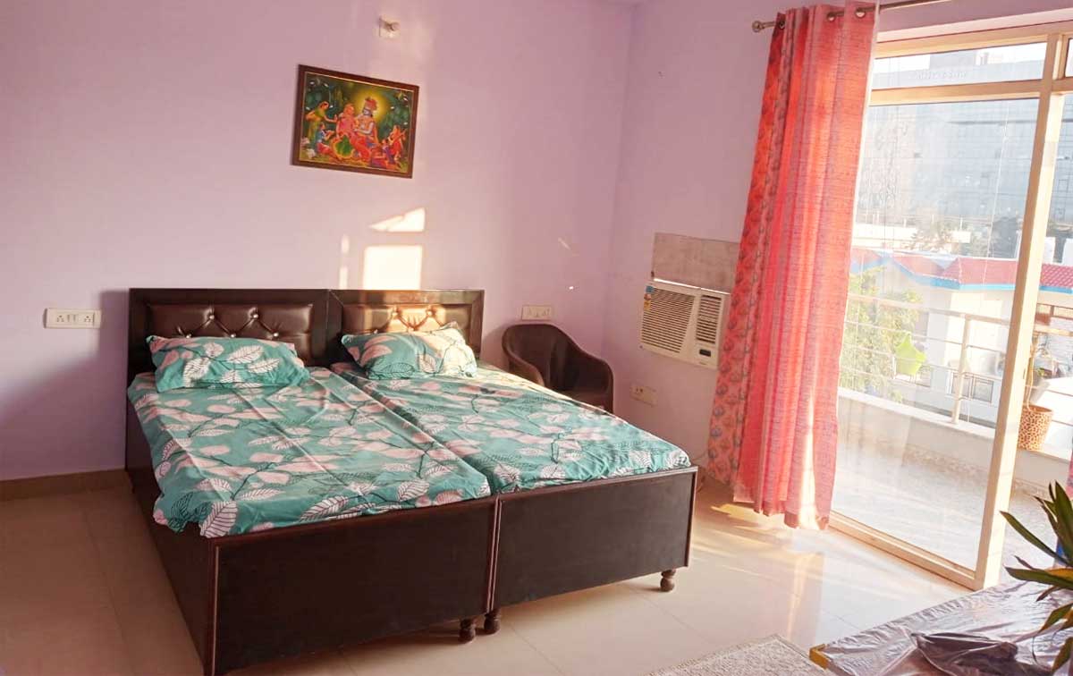 Rent PG at Gurgaon for Boys and Girls Pg in Gurugram