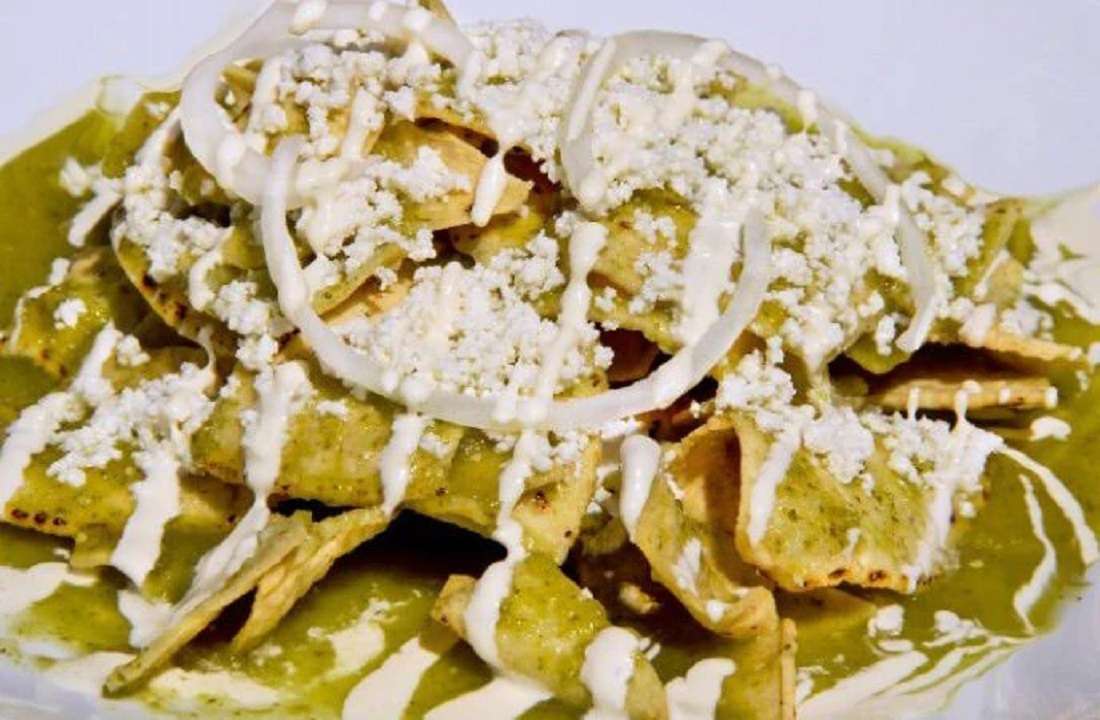 Salsa verde para chilaquiles prepara este delicioso plato mexicano
