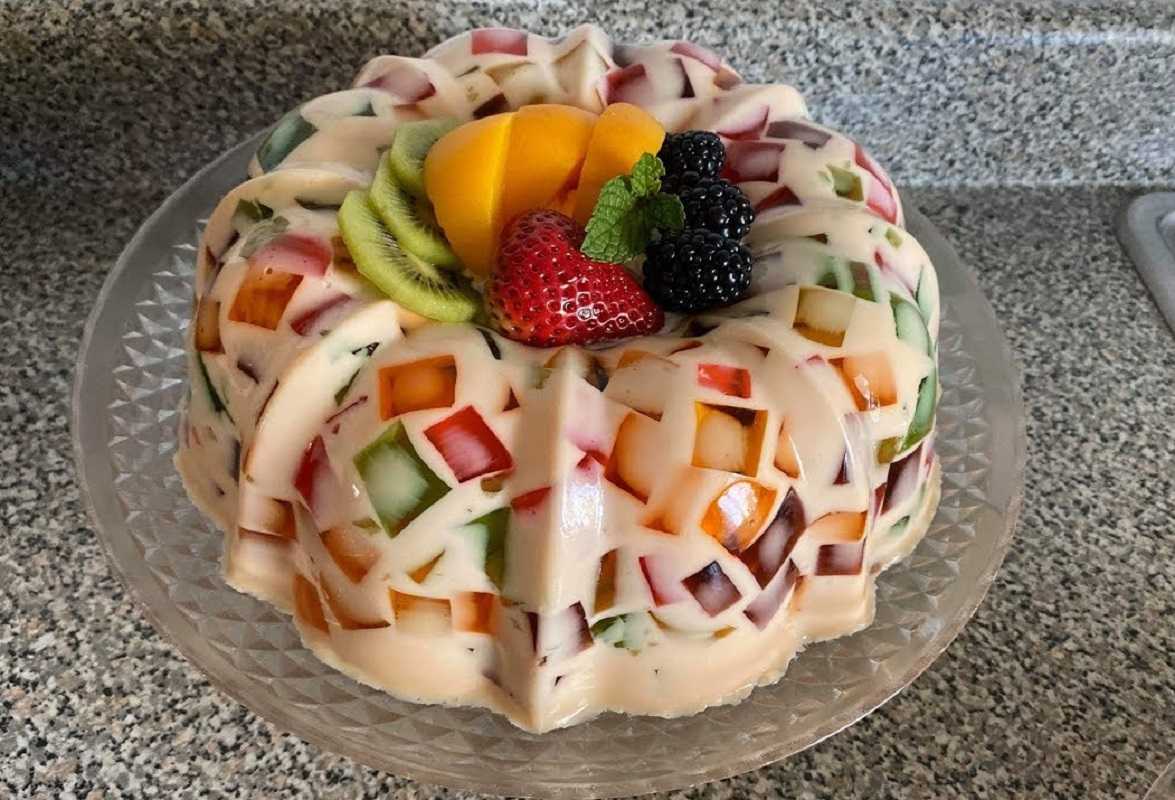 Gelatina de mosaico con crema prepara esta deliciosa y fácill receta