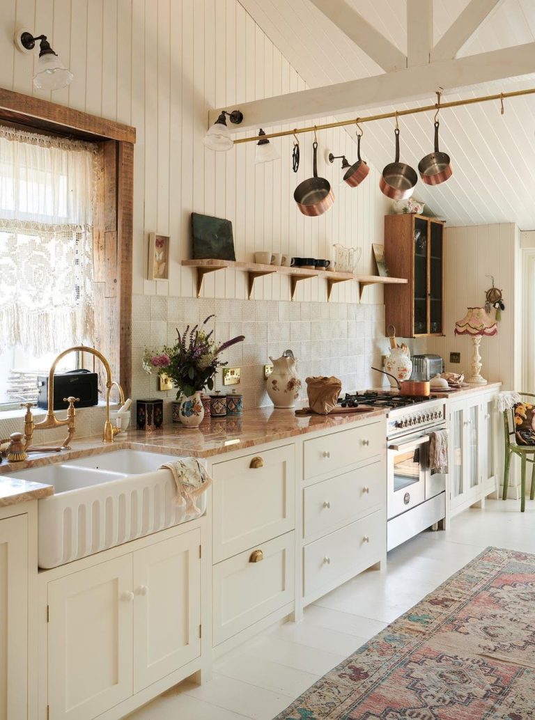 How to Do European Style Decor at Home