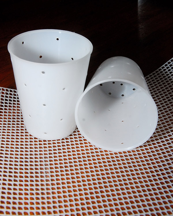 The Artisan Kitchen Molds for Cheesemaking Curbstone Valley