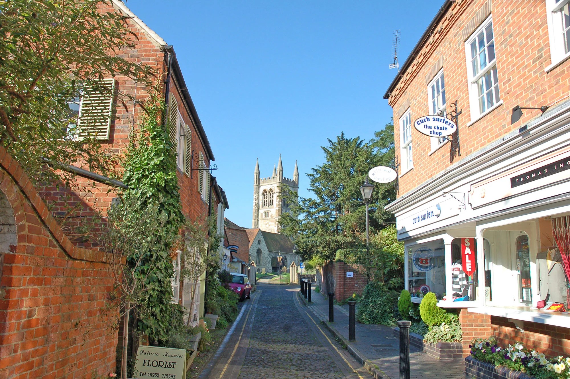 Estate Agents in Farnham Curchods Estate Agents