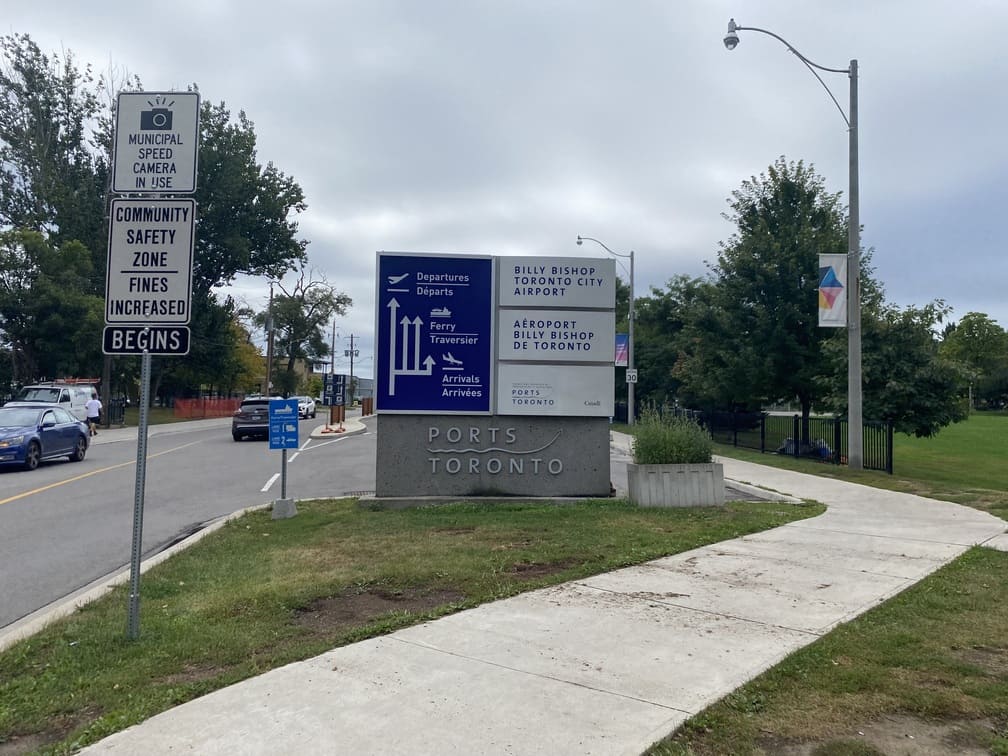 【カナダ トロント】ビリービショップ空港 アクセス・空港での過ごし方等ご紹介！ Curiosity Travel Blog 好奇心旅