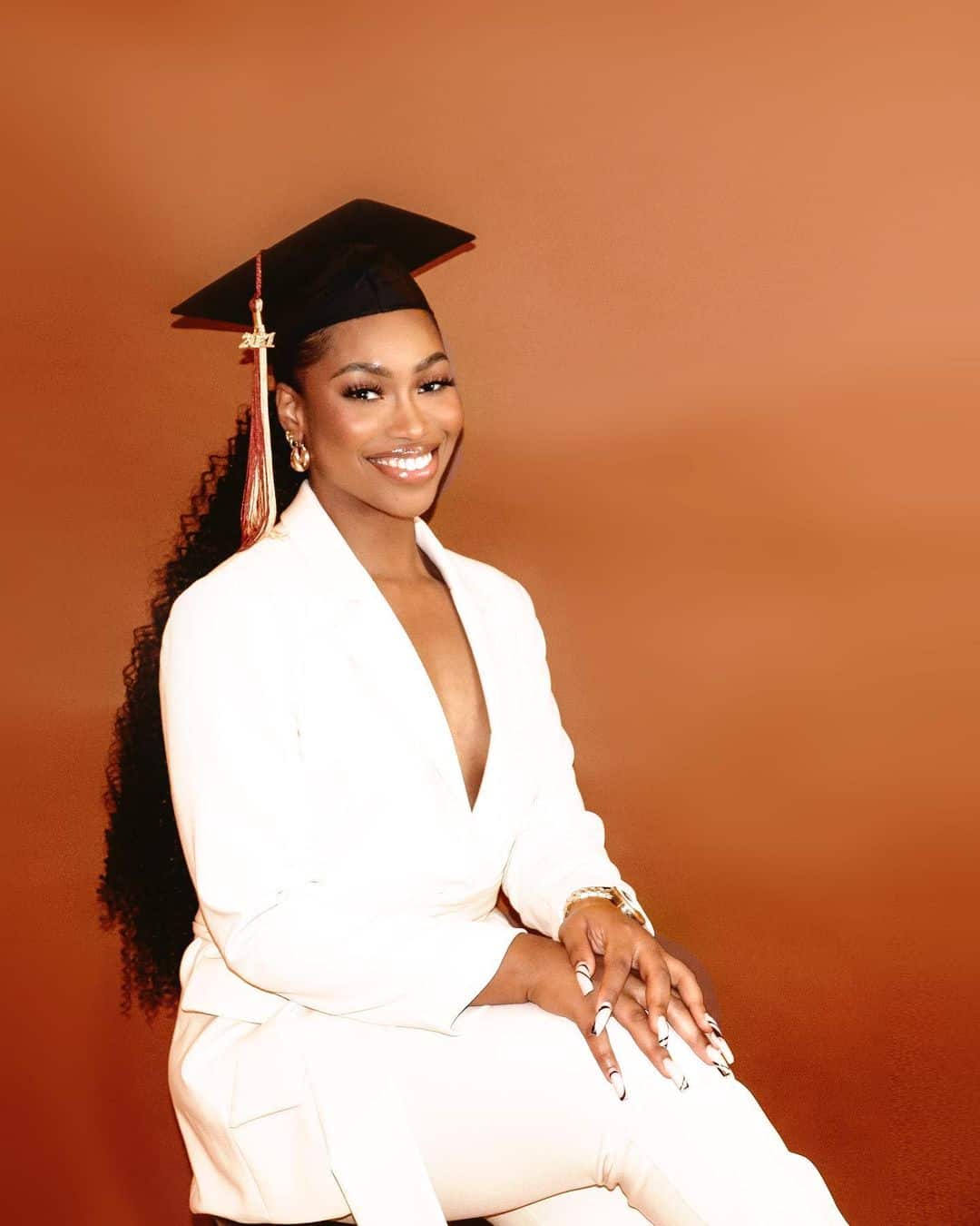 20 Best Graduation Hairstyle For Your Special Day