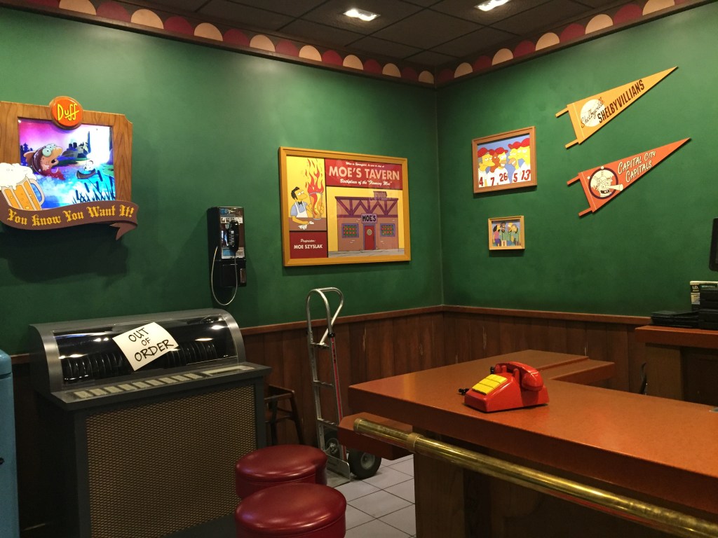 Moe’s Bar Phone and Jukebox CURLSXOXO