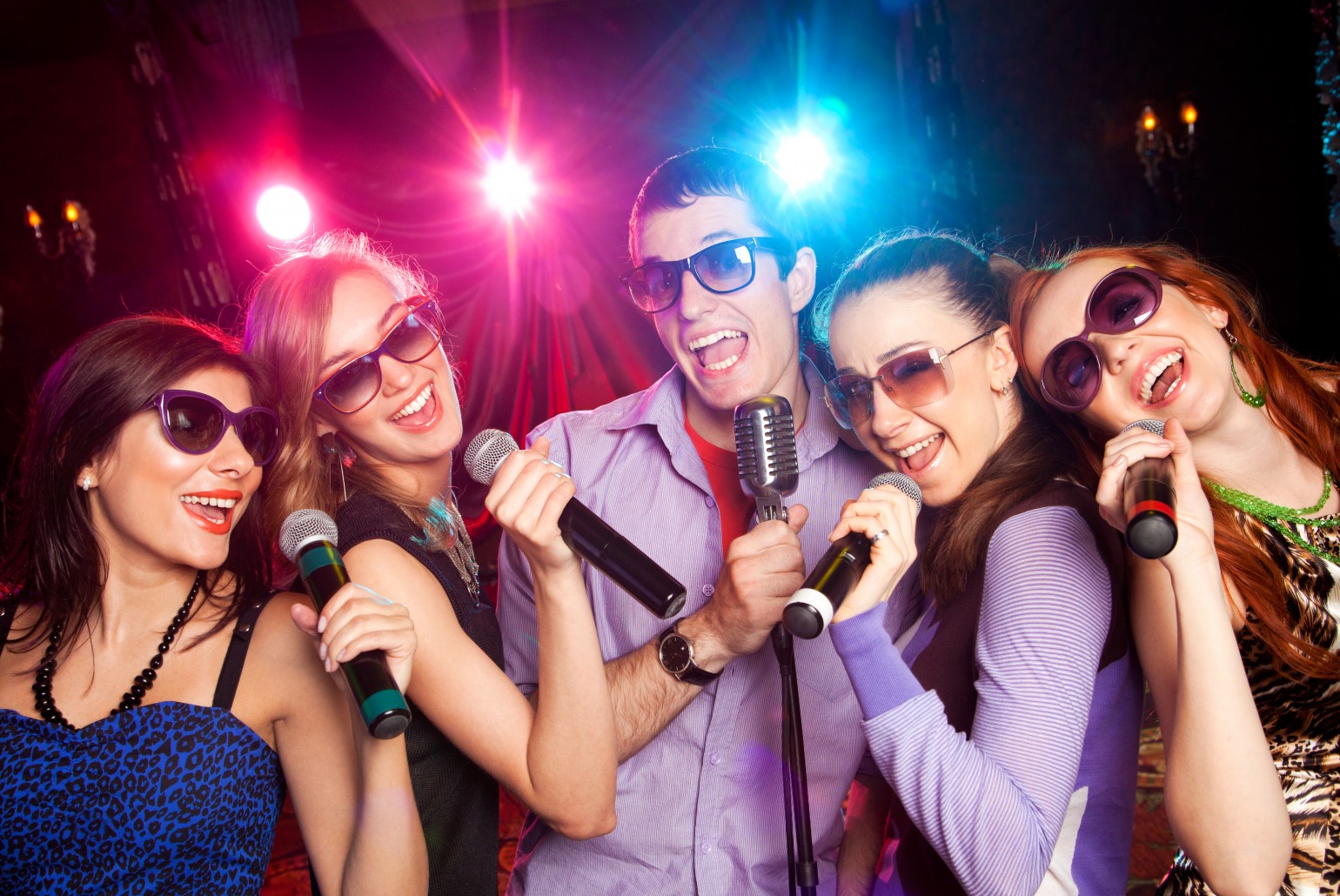 The 10 Best Karaoke Scenes In Mumbai Curly Tales