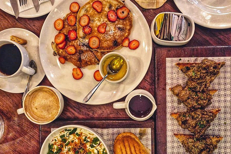 Top Breakfast Places In Mumbai That You Must Try!