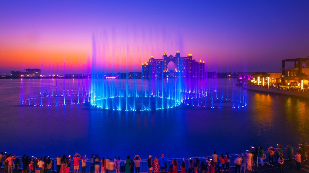 Make Plans To Watch The Pointe Fountain In Dubai Before It Closes This