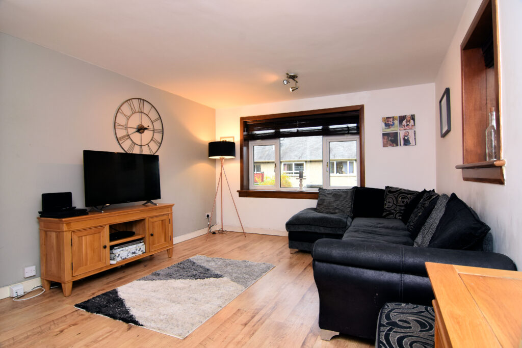 15/1 Lady Nairne Loan, Duddingston, Edinburgh, EH8 7NN Curran & Co