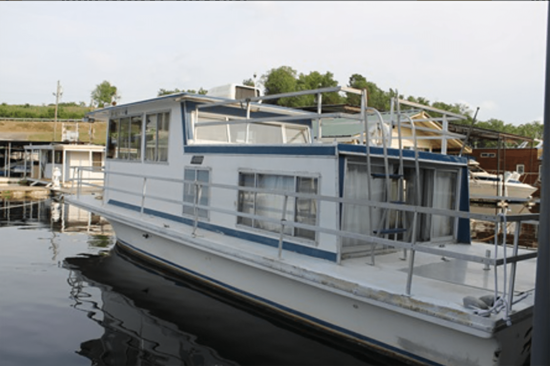 1976 Gibson Houseboat CUS Consignment