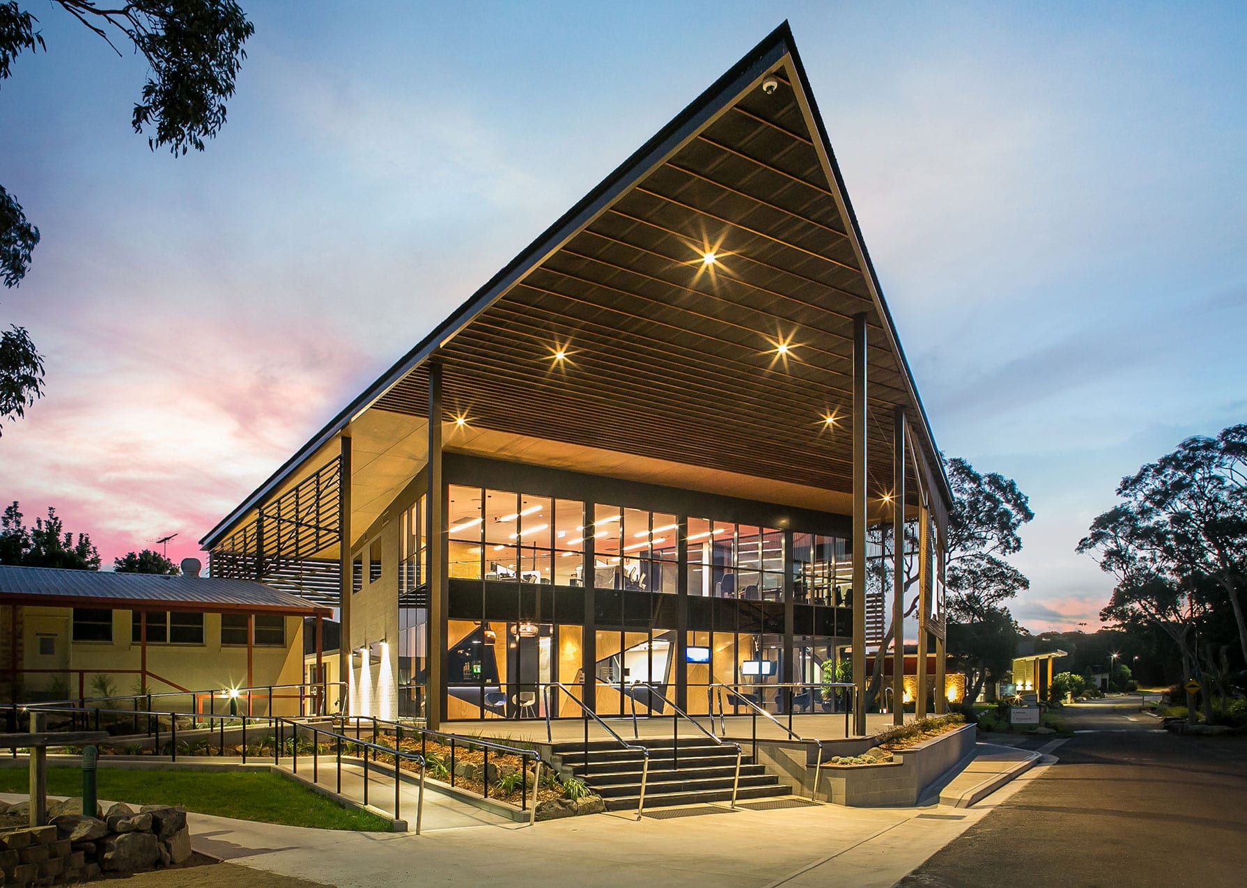 STANWELL TOPS CONFERENCE CENTRE Custance Associates Architects