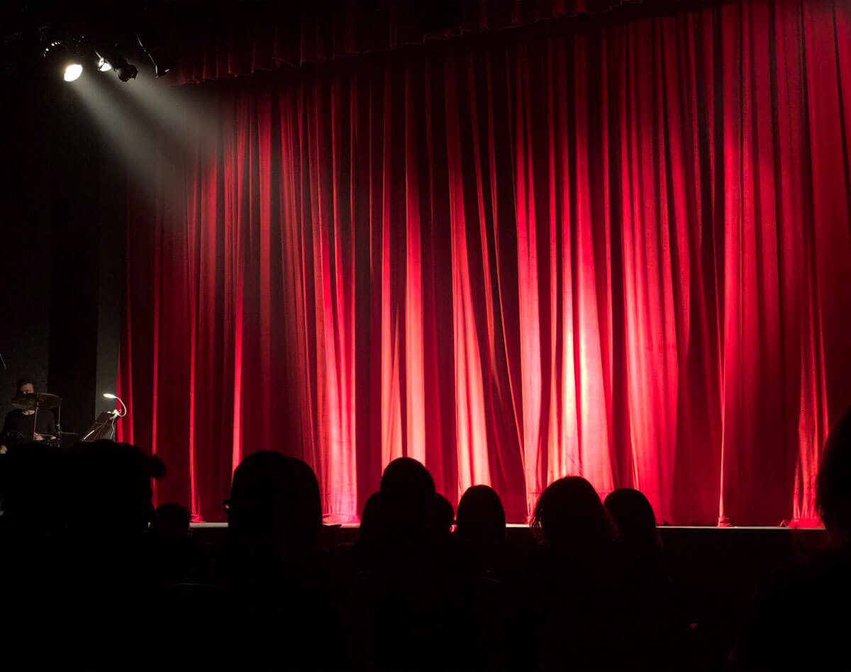 How to make a good first impression when speaking at events