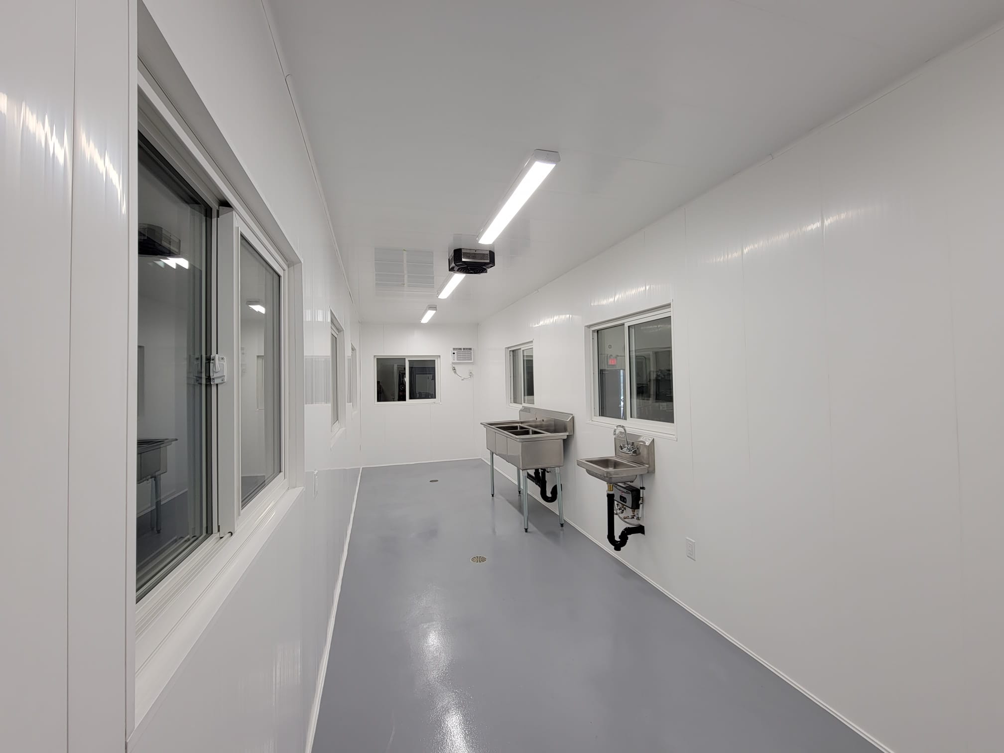 Meat Processing Unit With Walk in Cooler CUSTOM CUBES