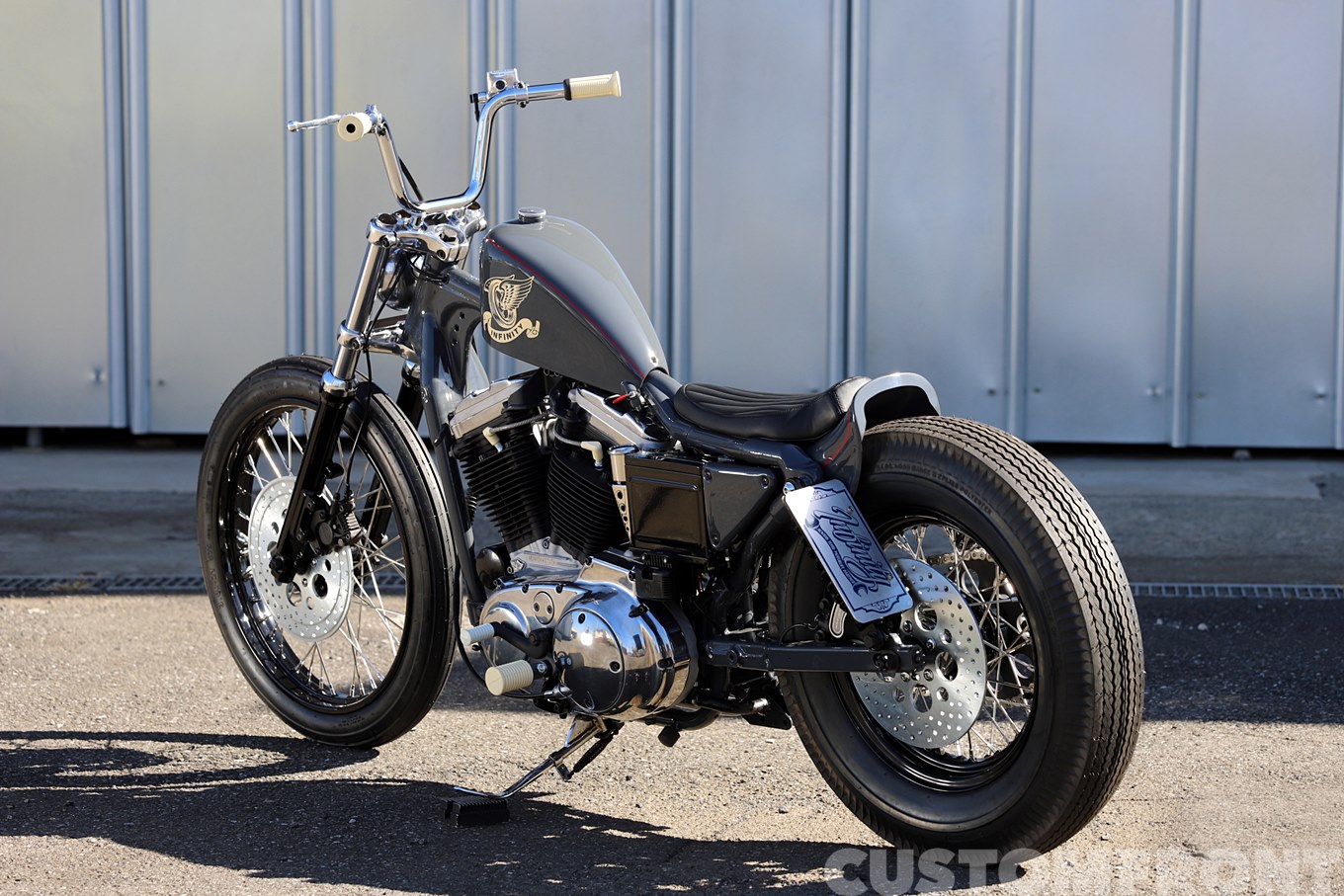 ハーレー スポーツスターのチョッパー XLH883 2003・インフィニティ INFINITY CUSTOM FRONT