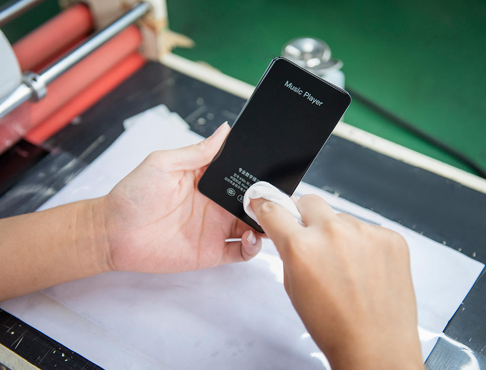 Top 9 Eyeglass Lenses Manufacturers of 2023 (List)