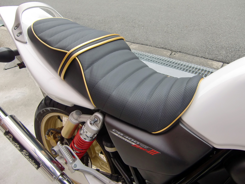 CB400SFシート張替え 投稿画像 CUSTOM SEAT．JP BLOG