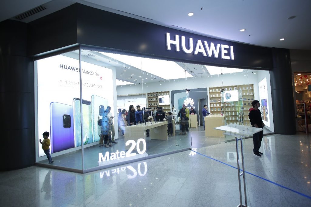 Huawei launches firstever Experience Store in Karachi
