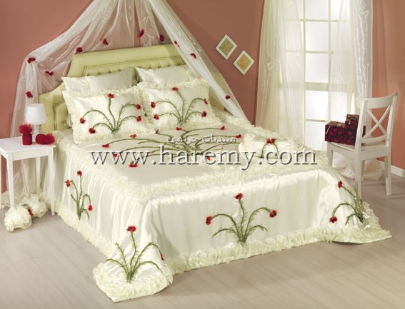 اغطية سرير بالساتان صباح الخير