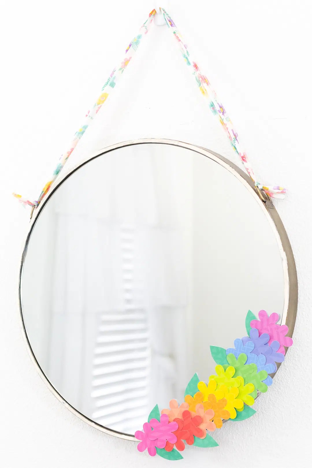 Flower Mirror Craft for Spring Cutefetti