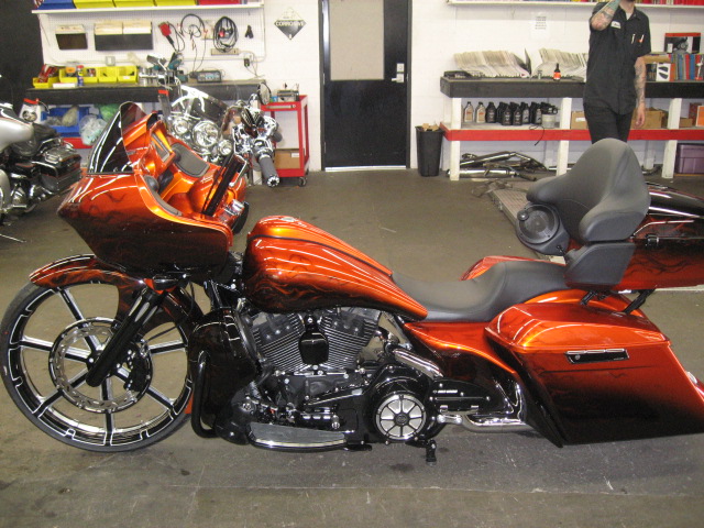 TwoTone Blend 2015 Road Glide Custom Cutting Edge