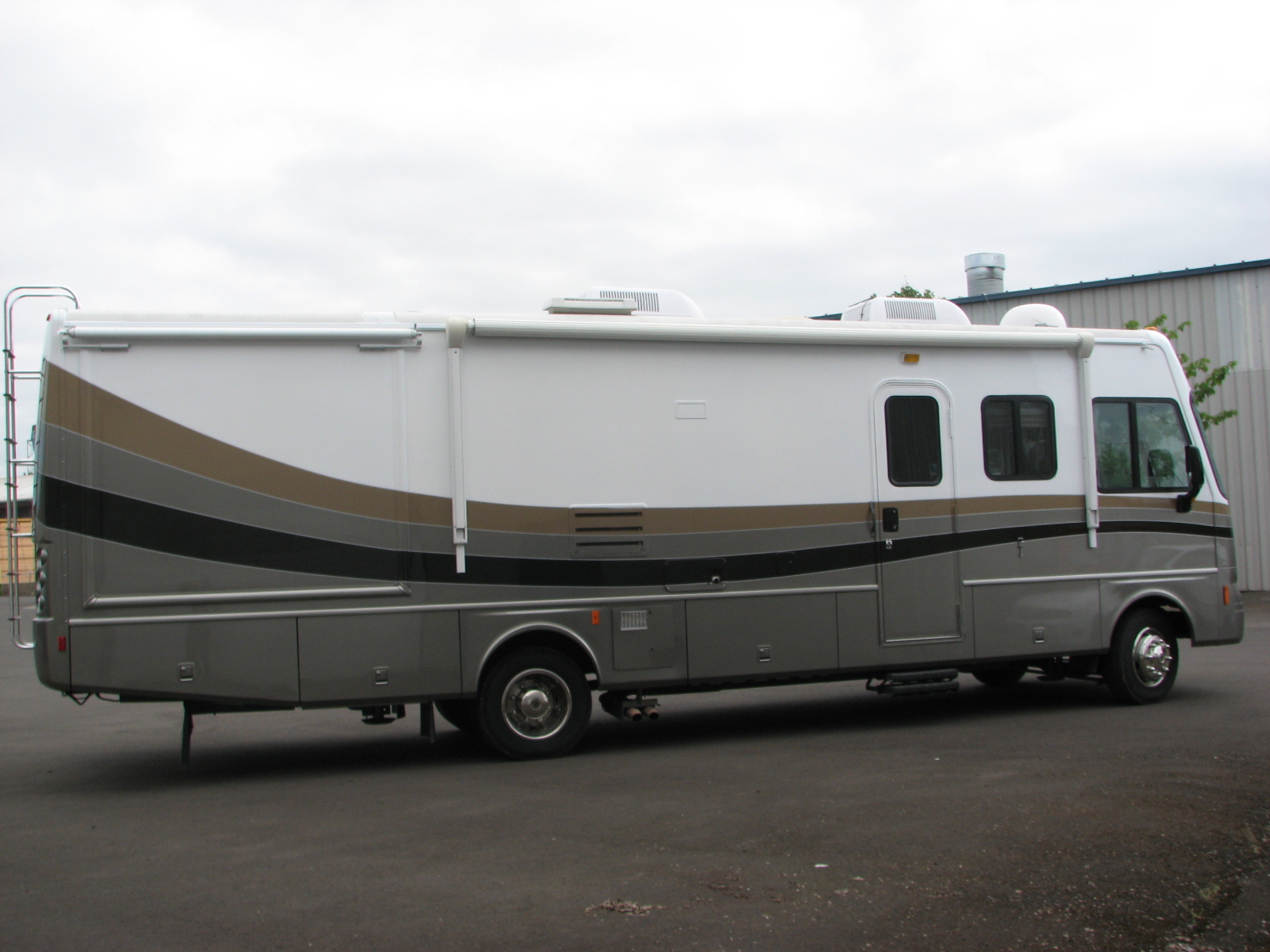 2003 Fleetwood Southwind | RVs | Cutting Edge Illusions