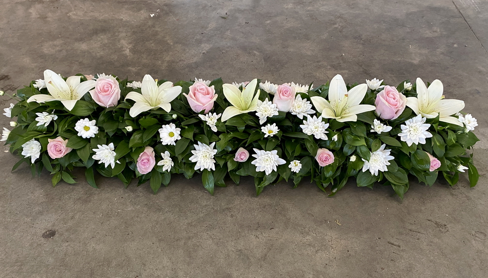 Ikebana za mladenački sto 597 Cvećara Royal Beograd tel. 0603027800