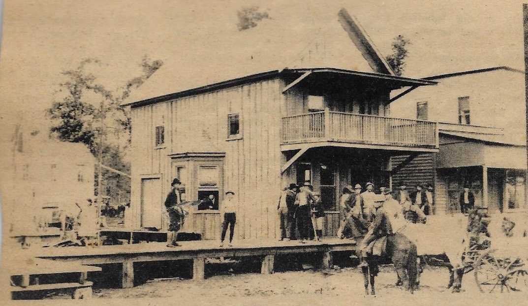 Store in Steele Caruthersville Public Library