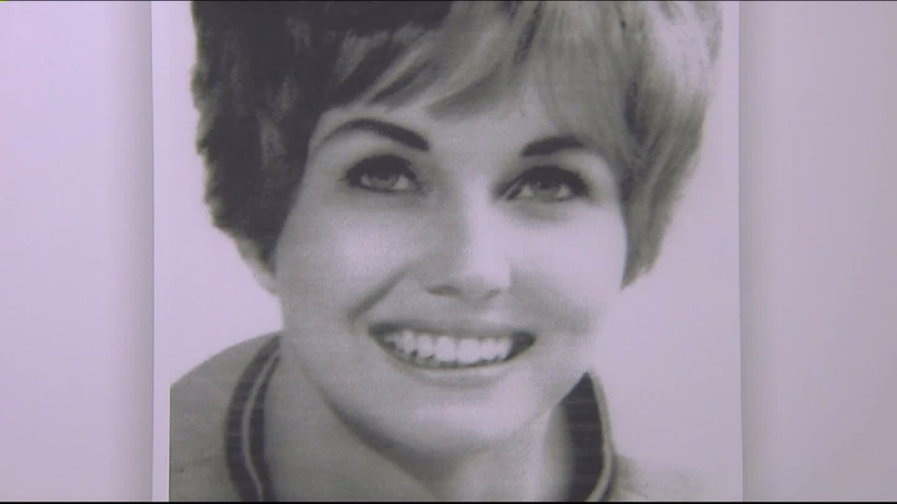 Killer identified in 1976 murder of Righteous Brother Bill Medley's