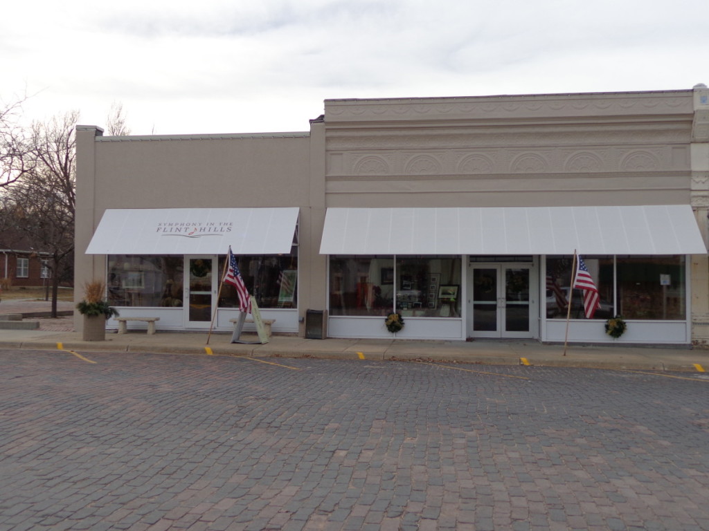 Shopping City of Cottonwood Falls Kansas