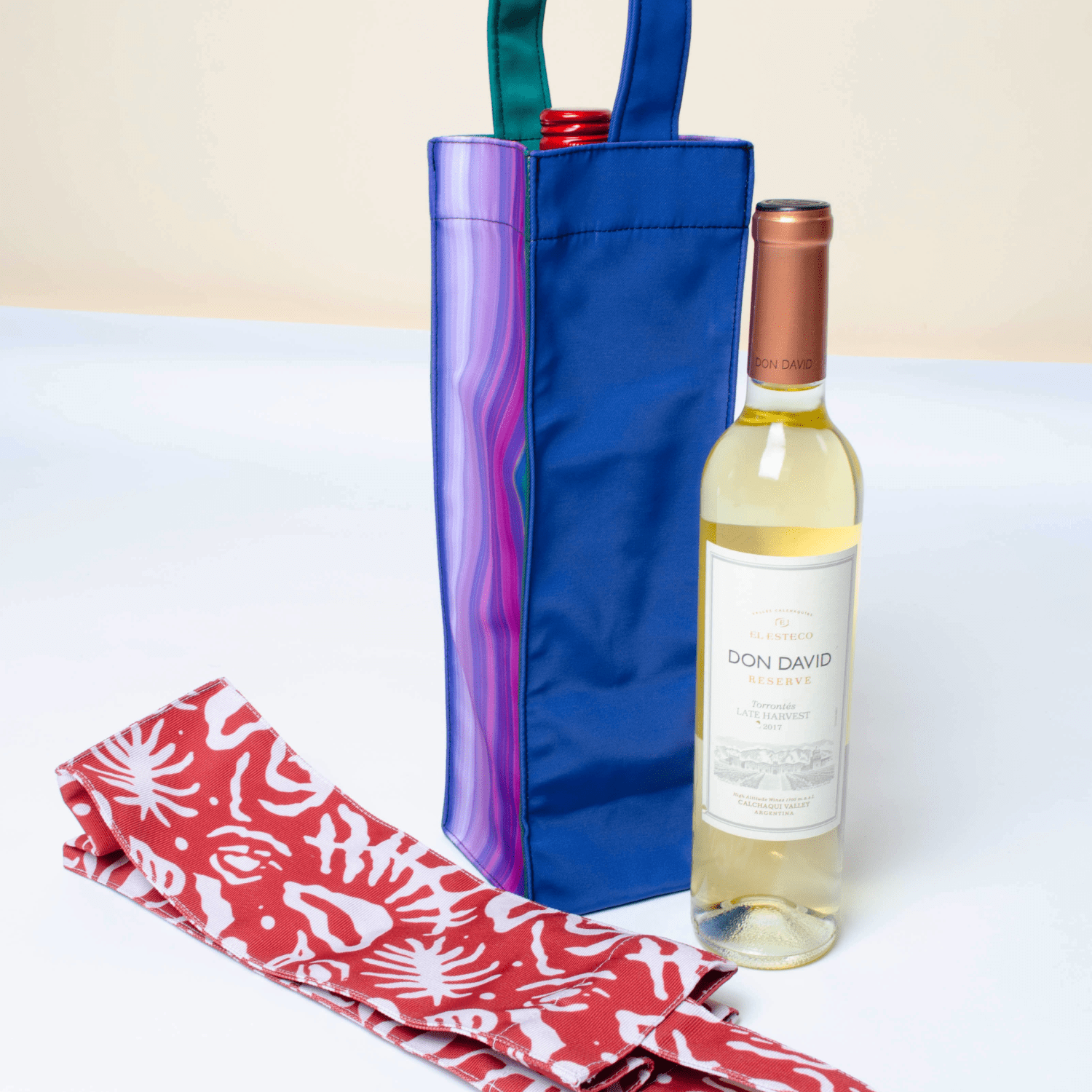 WINE BOTTLE COVER CW ON DEMAND