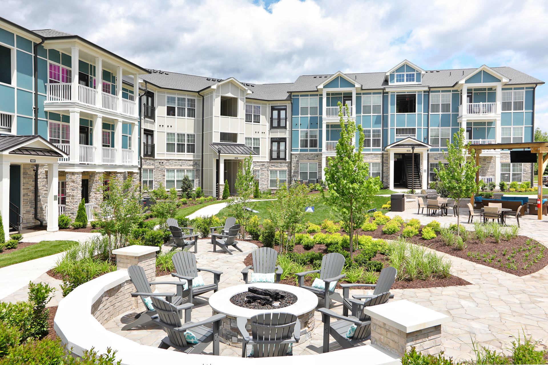 Avia Commonwealth Properties