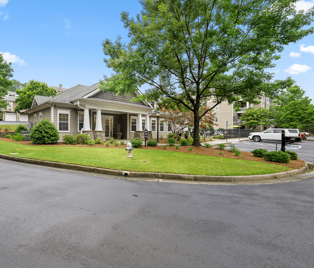 Management Charles Williams Real Estate Investment Corporation