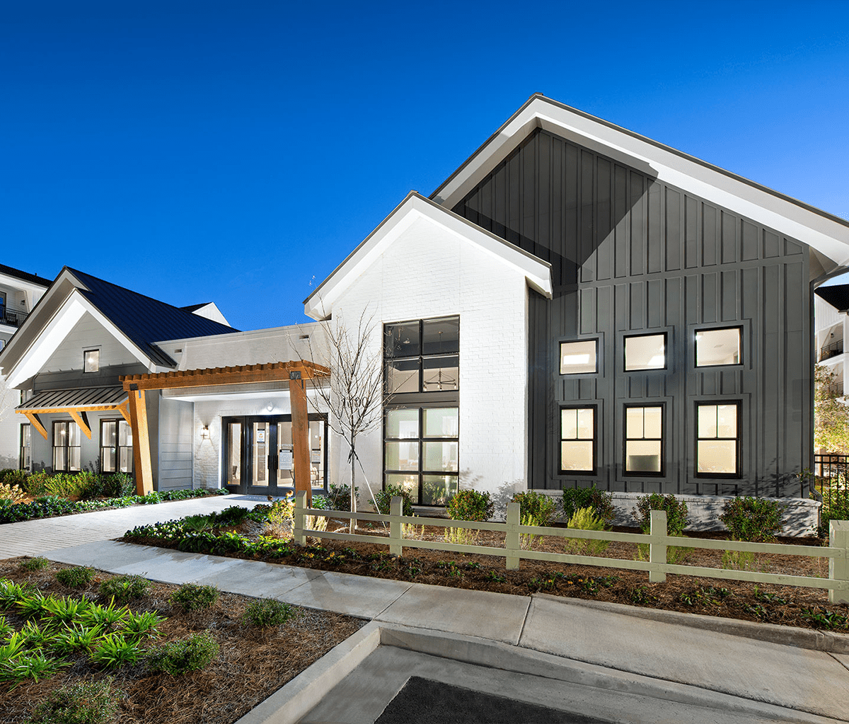 Management Charles Williams Real Estate Investment Corporation