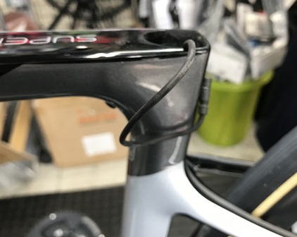 ビルトインバッテリータイプ シートポストについて サイクルインフィニティ