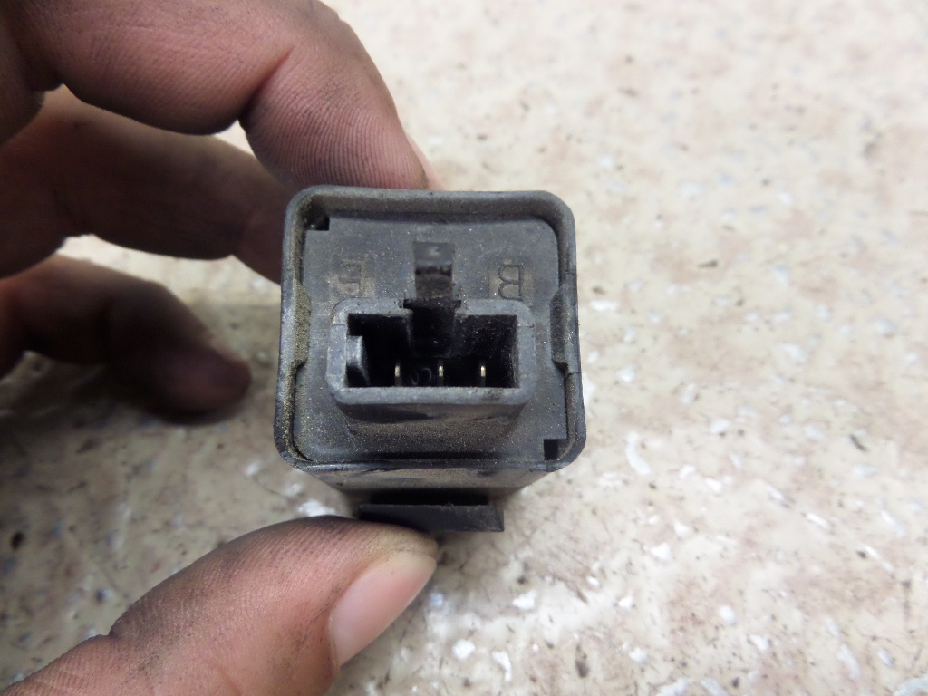 1984 HONDA GOLDWING GL1200 INTERSTATE TURN SIGNAL FLASHER RELAY A eBay