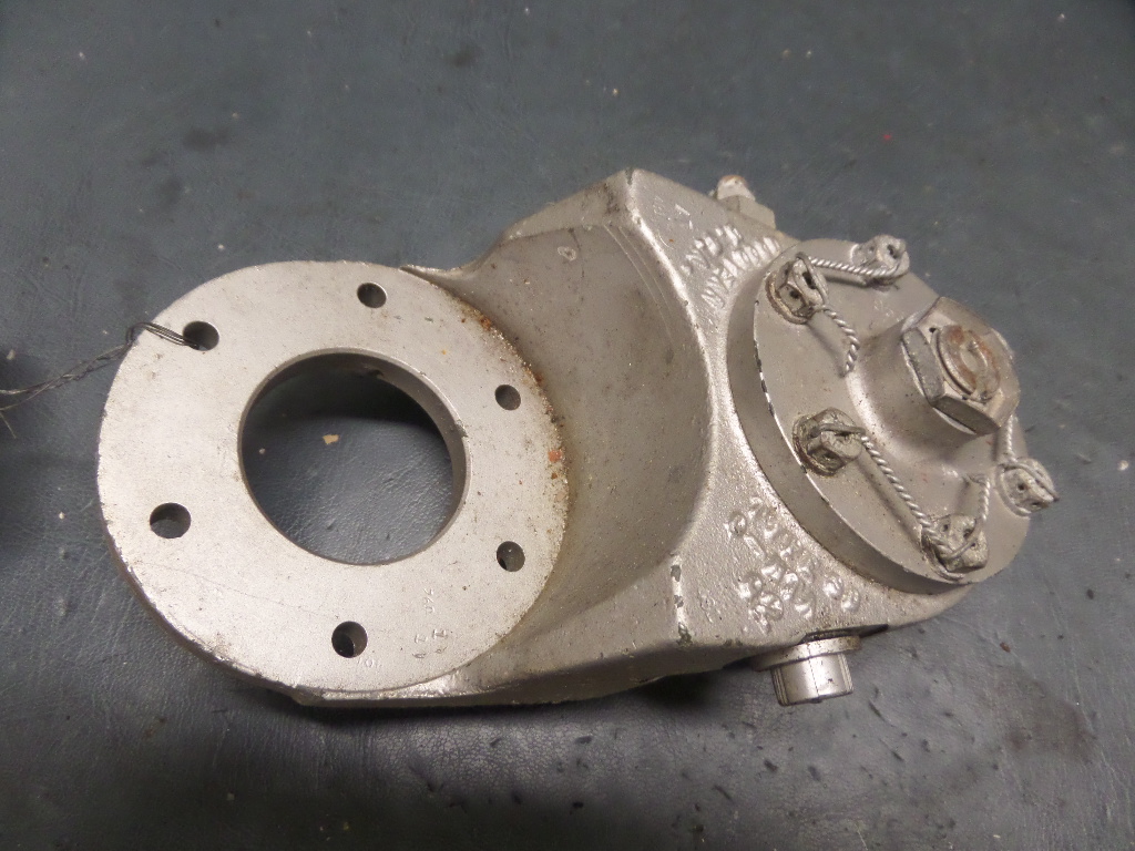 BEECHCRAFT AIRCRAFT BONANZA GOODYEAR TYPE SD BRAKE CALIPER ASSY 9531159