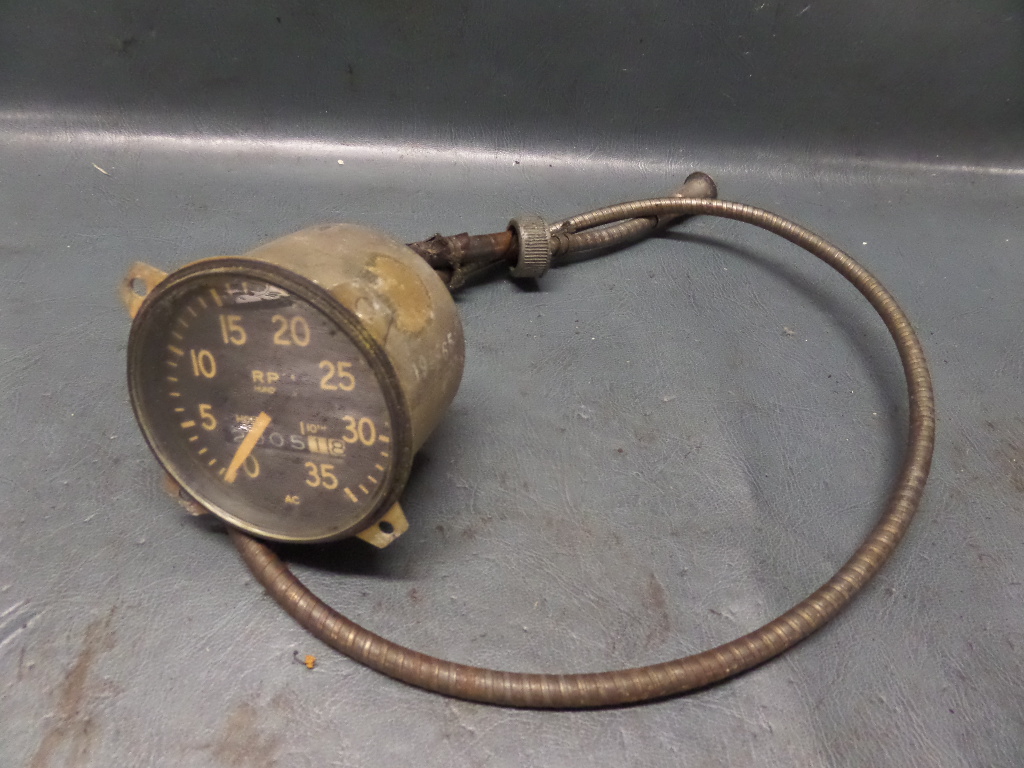 AIRCRAFT AVIATION HOMEBUILT EXPERIMENTAL A.C. TACHOMETER WITH CABLE