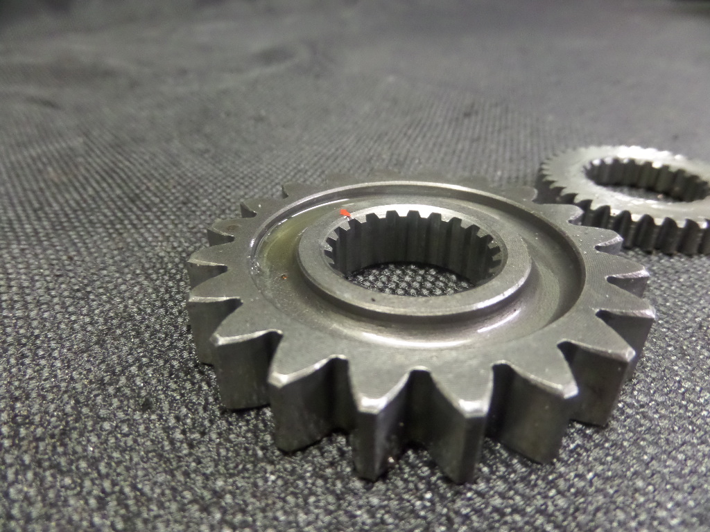 1984 KAWASAKI KX250 FINAL DRIVE GEAR PRIMARY CRANK and other Used