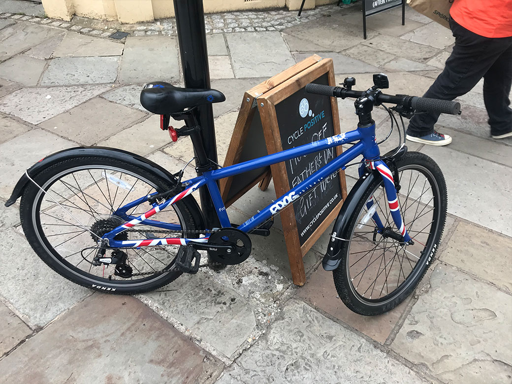 Kids' Frog 62 Union Jack Hybrid Cycle Positive