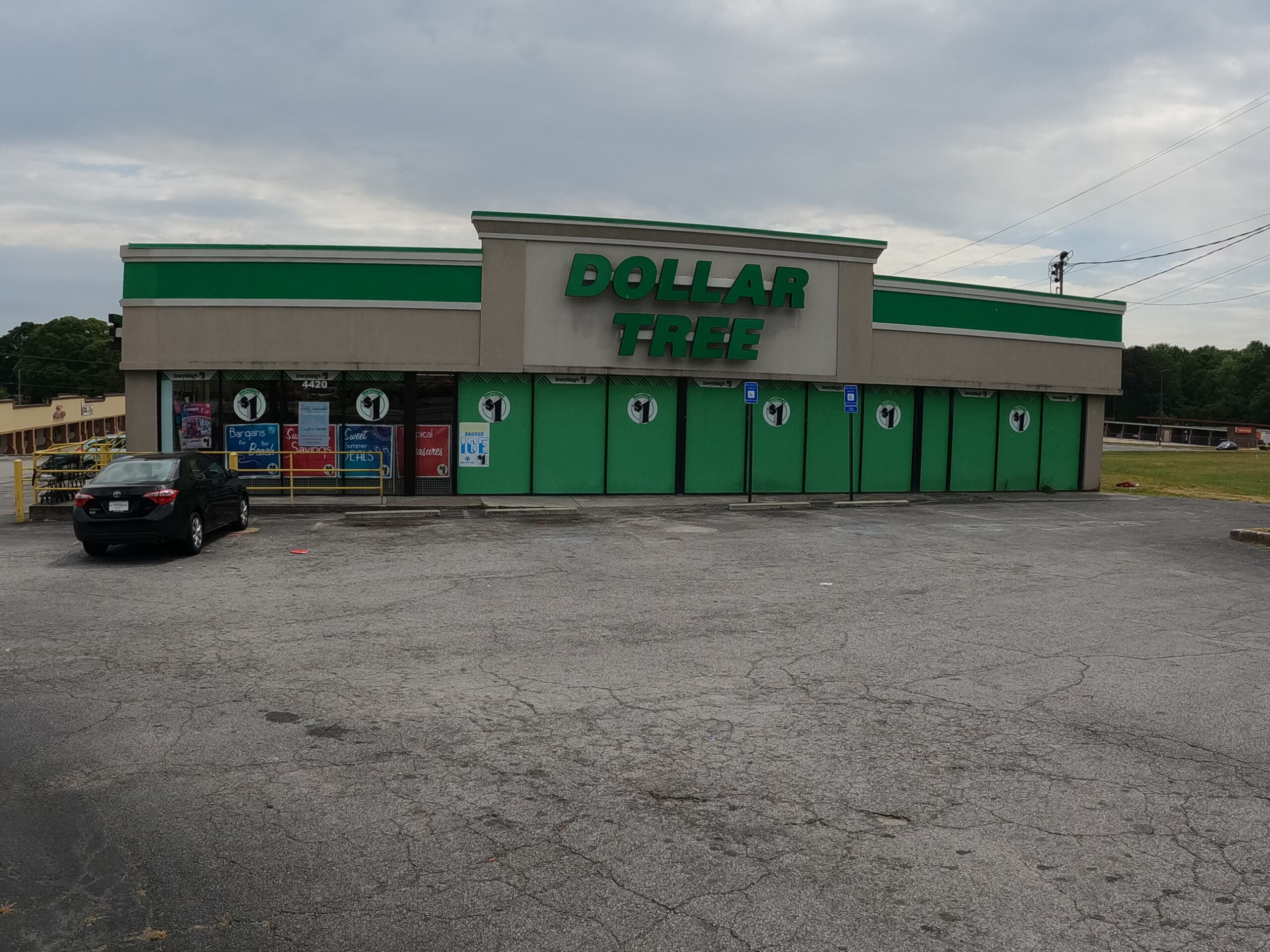 Dollar Tree (Forest Park, GA) Properties