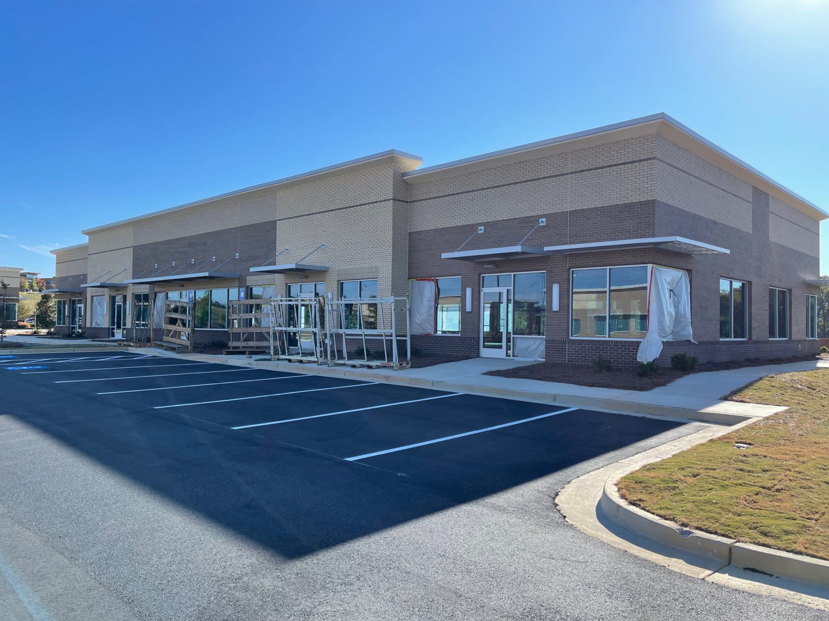 Creekside Village Building 200 Properties