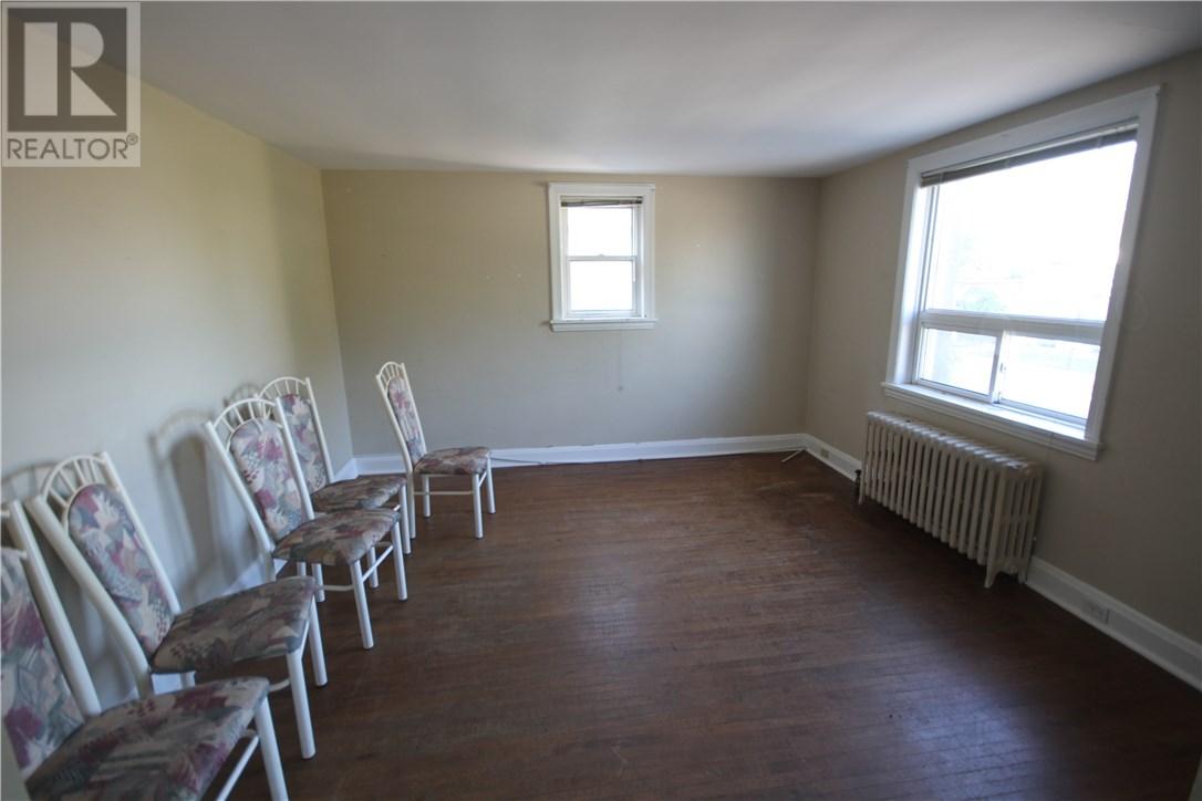 63 Dunedin Street, Orillia, Ontario L3V 5T4 (18653210) Cygnus