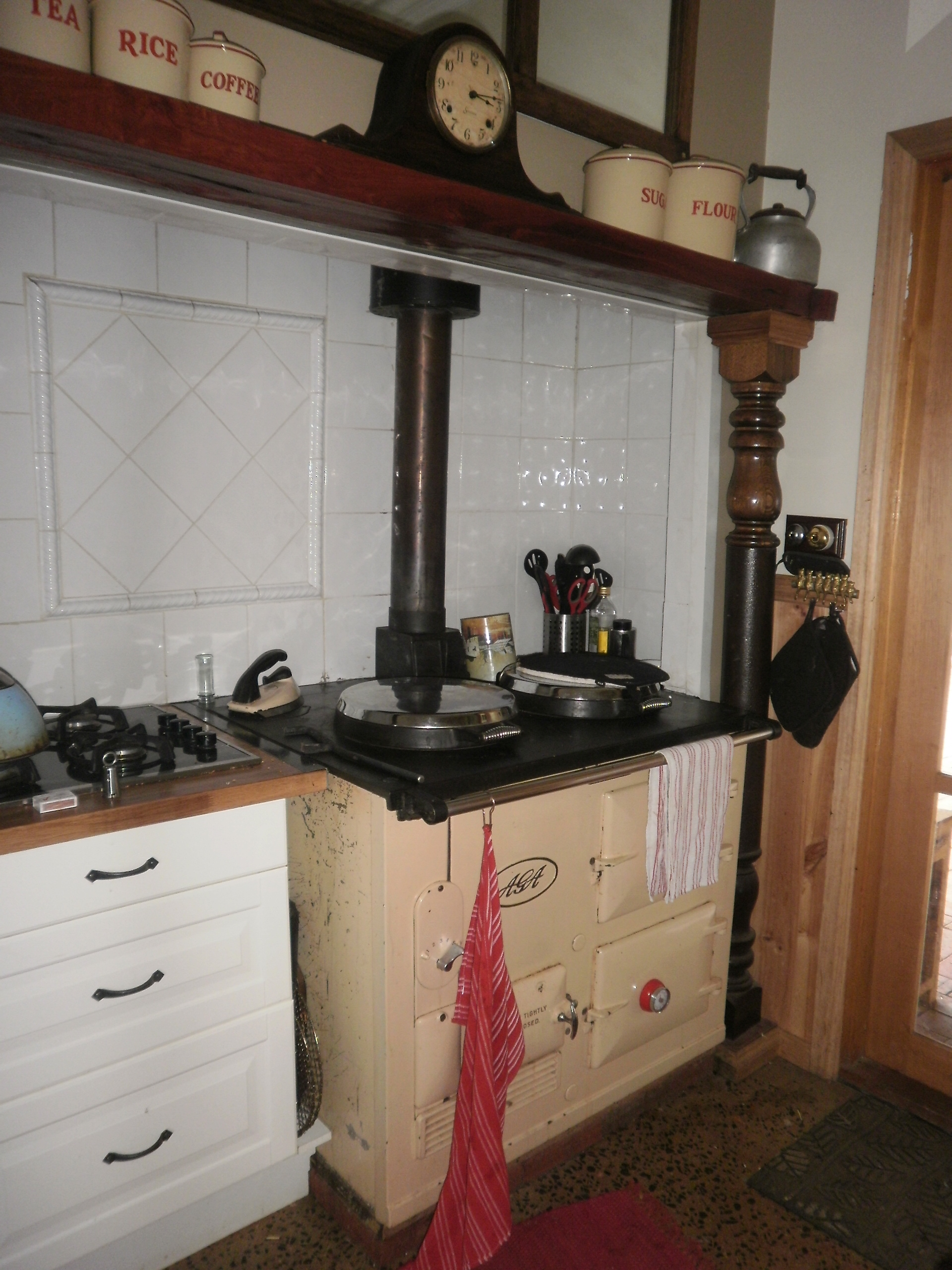 Converting an Aga to run on timber Budgeree House