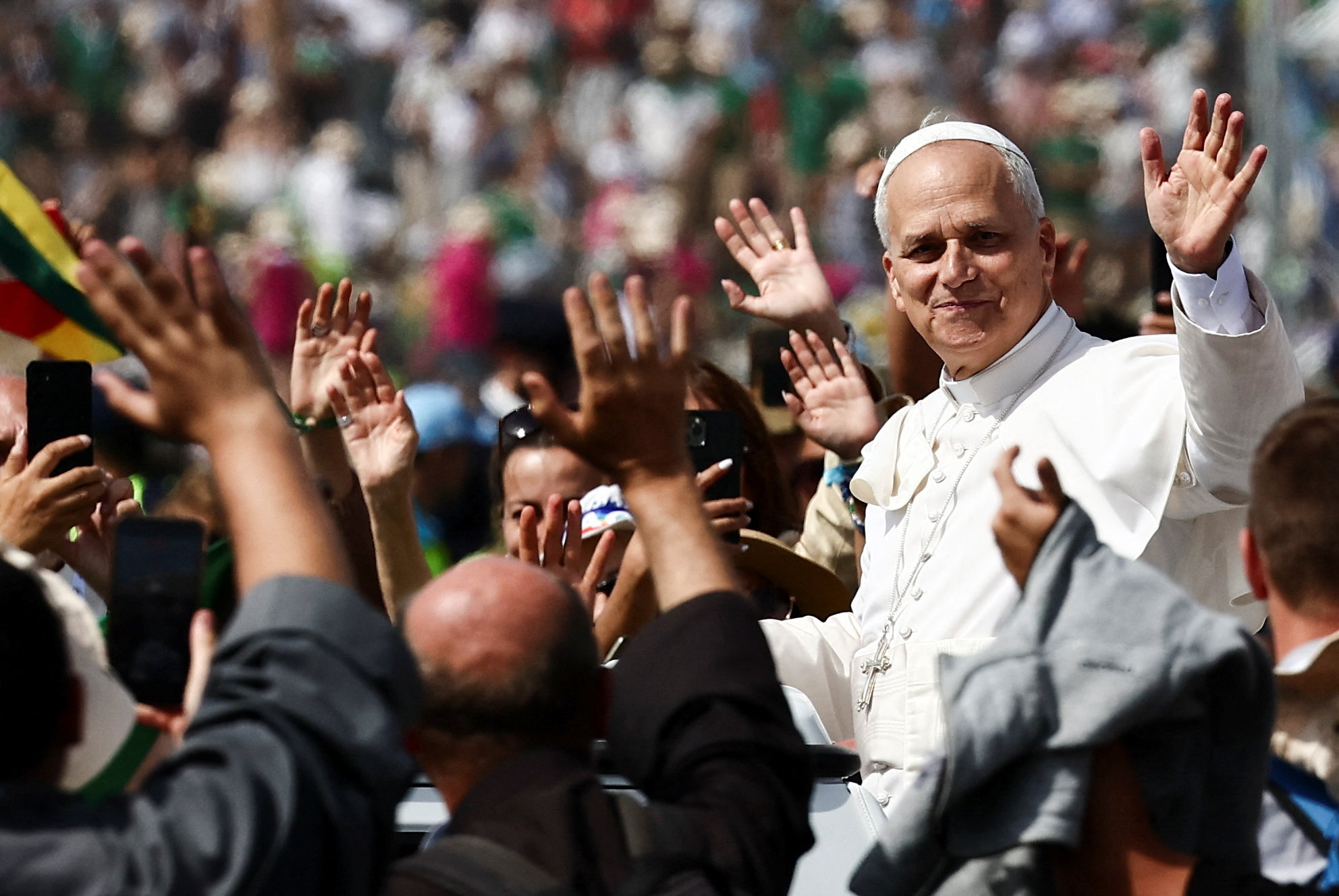 Pope Leo exhorts crowd of million Catholic youth to spread their faith