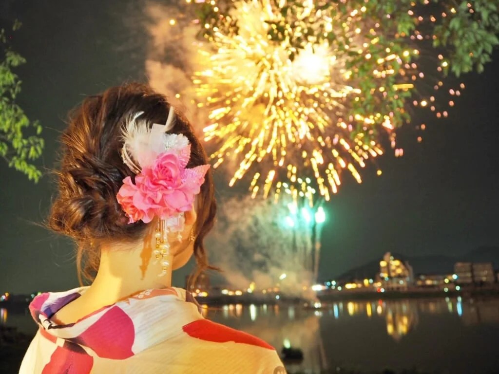 好きな人と行く花火大会で浴衣を着たい！浴衣デートを楽しむ方法 cyuncore