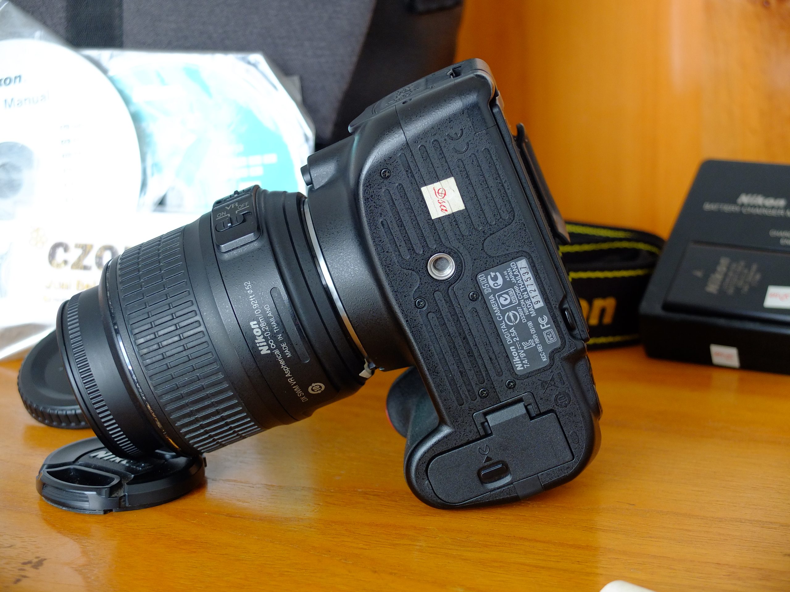 Nikon D5100 Kit AFS Nikkor 1855mm JUAL BELI KAMERA BEKAS JUAL BELI LAPTOP BEKAS SURABAYA