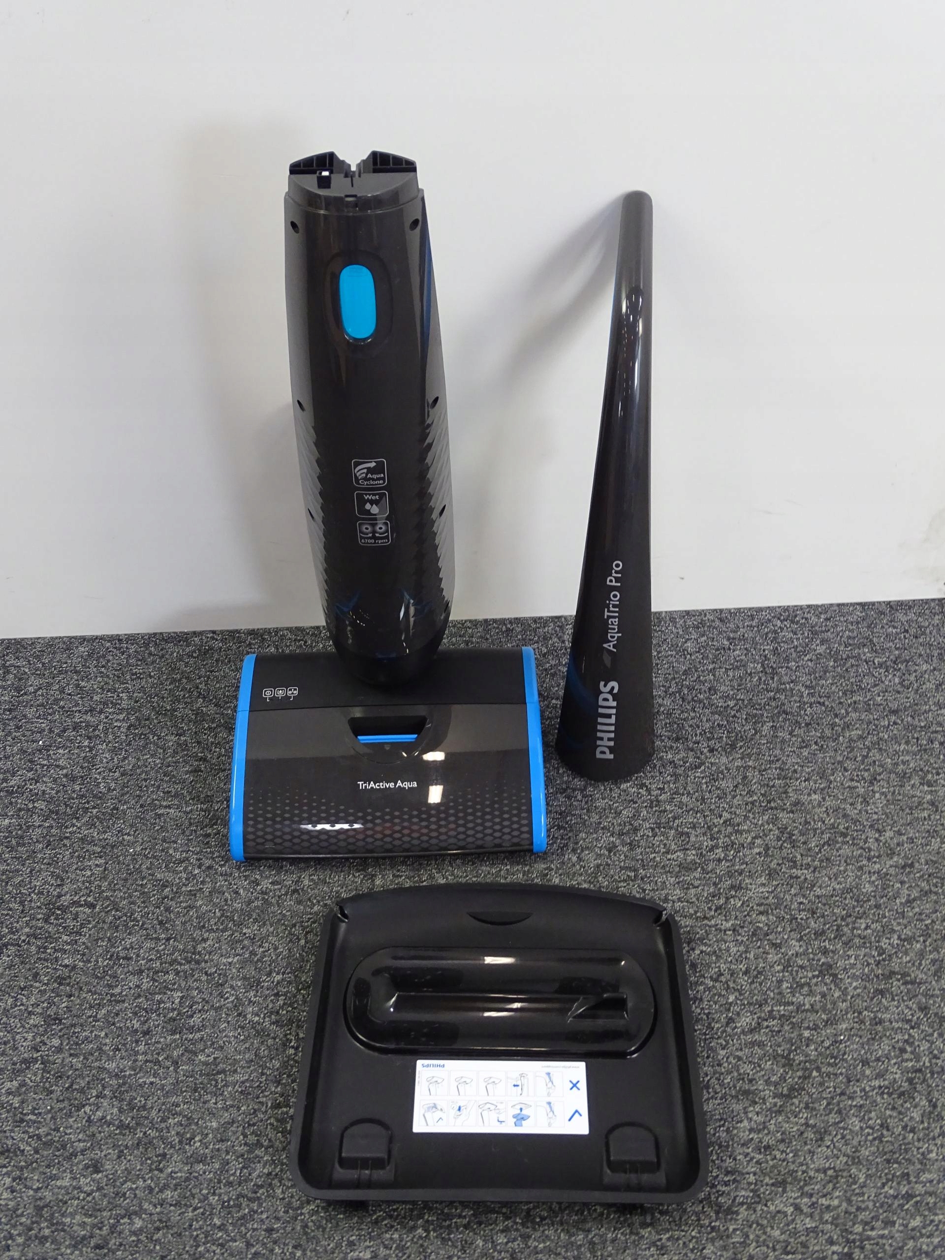 Odkurzacz pionowy Philips AquaTrio Pro FC7088/01 7502688973