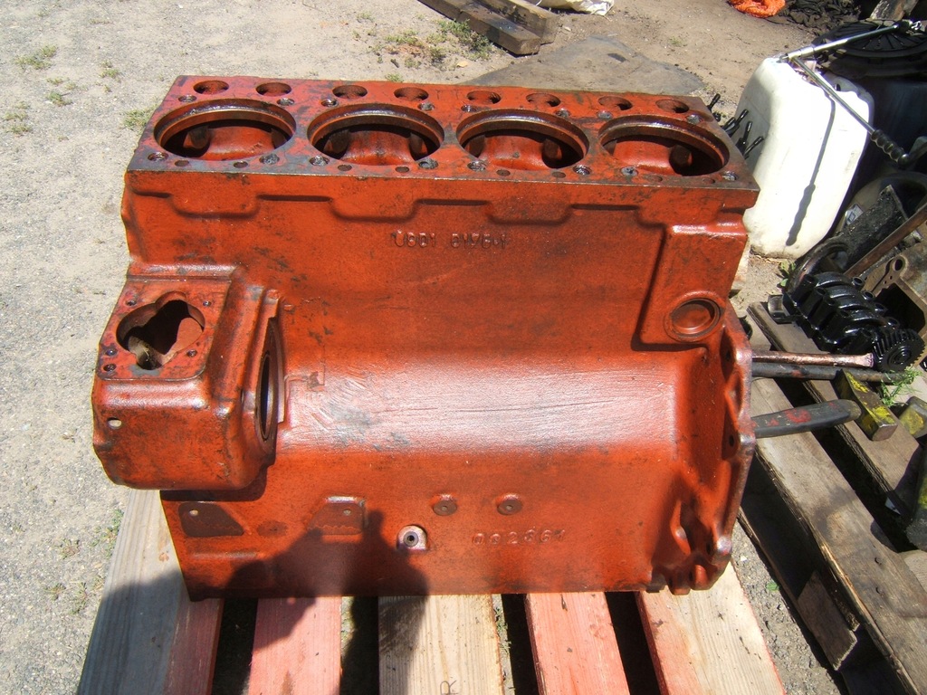 Nowy blok silnika Zetor 7245 / 7211 / 7045 / 7011 7475517384