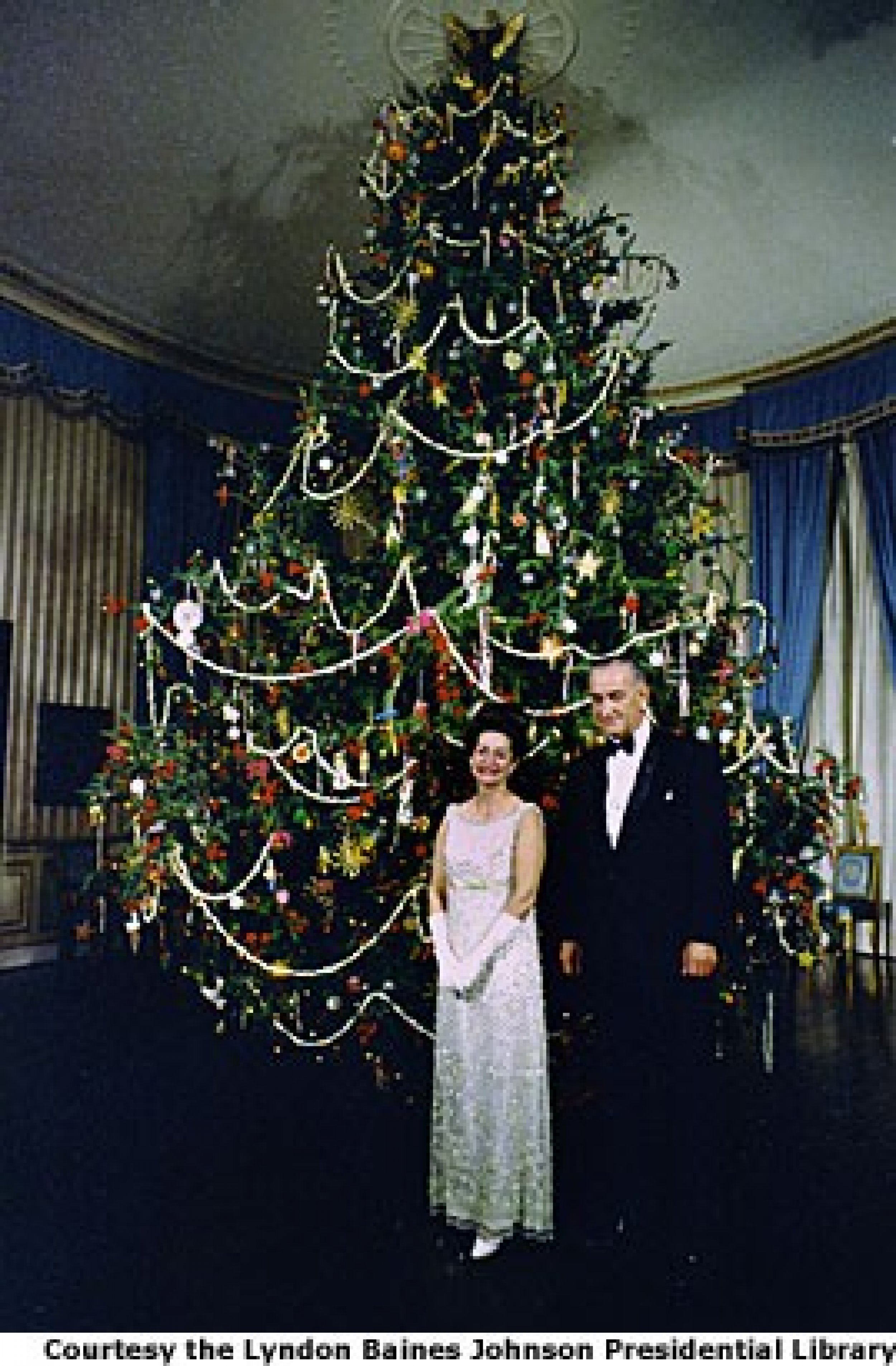 White House Christmas Tree 2011 First Family Trees Over the Years