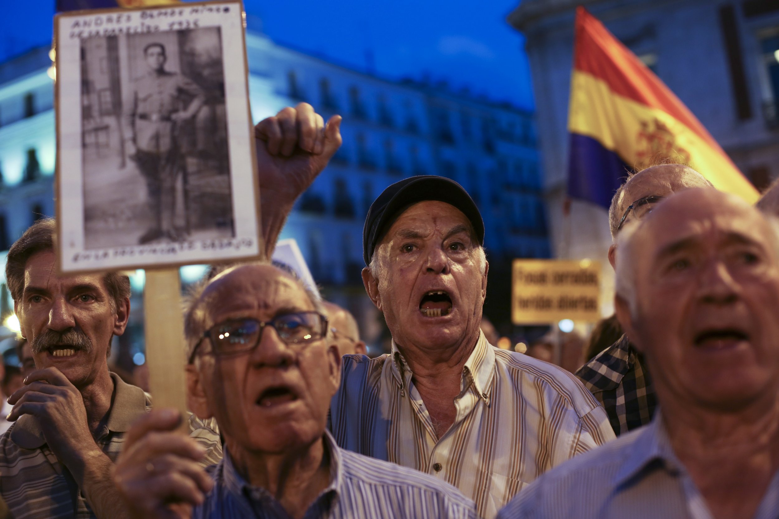 Spain Moves to Officially Define Franco as a Dictator Newsweek